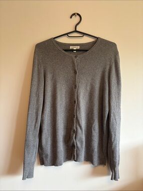 Croft & Barrow Women’s Gray Button-Front Cardigan Sweater